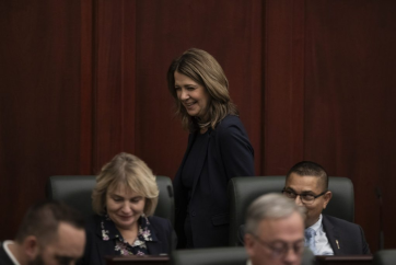 Alberta Premier Addresses Teachers' Strike and Potential Labour Unrest on Radio Show