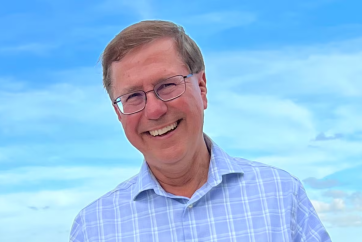 A Canadian scientist from Calgary conducts online astronomy lessons for schoolchildren in Ukraine