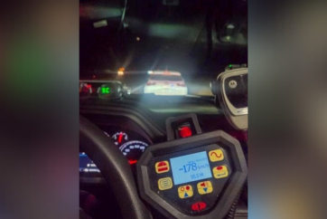 Водія спіймали на швидкості 178 км/год з непристебнутими дітьми: підвищений ризик травм на дорогах Альберти