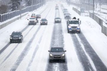 Калгарі очікує нова порція снігу: Альбертський кліпер принесе до 12 см снігового покриття