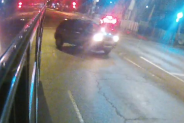 Поліція Едмонтона розшукує позашляховик, причетний до наїзду на пішохода в районі МакКоулі