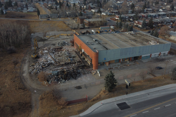 Калгарі завершило знесення Огденського легіону: новий крок до покращення безпеки громади