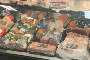 Канадці можуть незабаром побачити клоноване м'ясо на полицях магазинів – що кажуть споживачі та експерти?