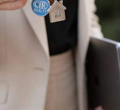 Anna Sahata REALTOR: купівля та продаж нерухомості
