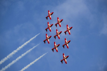 Snowbirds' Final Flight in CT-114 Tutor Jets Highlighted at Toronto CNE Air Show